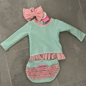NWOT ruffle butts swim suit with brand new matching swim bow